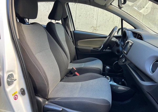 Toyota Yaris cena 43000 przebieg: 28300, rok produkcji 2016 z Góra małe 562